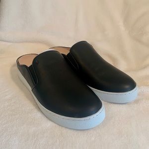 Women’s Black Dakota Leather Mule Sneaker!